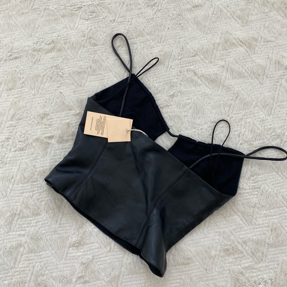 NWT AYA Muse faux leather Pisa cut out top - Picture 5 of 6